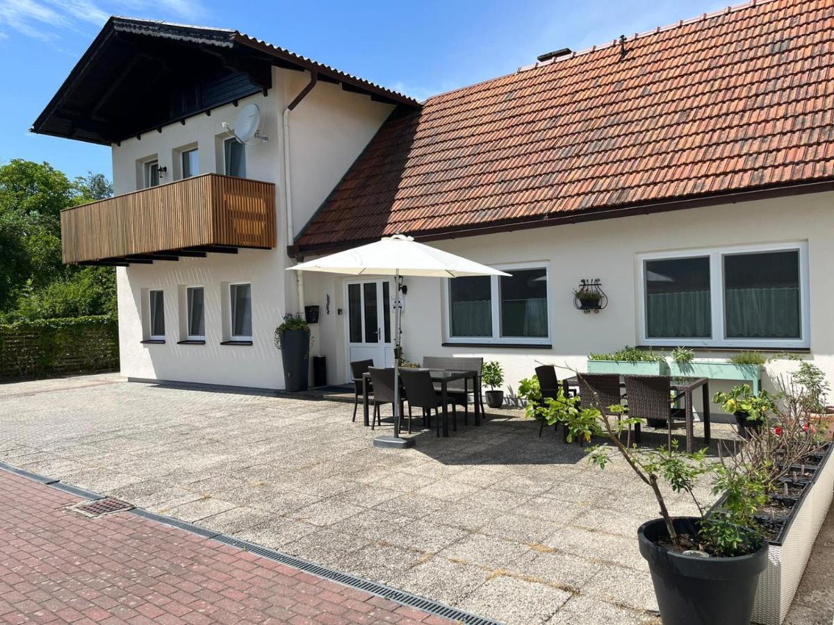Danner Familien-Ferienwohnungen Schoerfling Am Attersee ภายนอก รูปภาพ